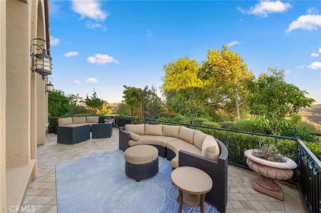 43040 Via Nariz, Temecula, CA 92590