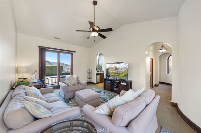 43040 Via Nariz, Temecula, CA 92590