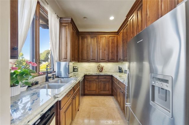 43040 Via Nariz, Temecula, CA 92590
