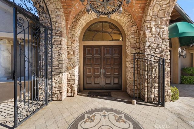 43040 Via Nariz, Temecula, CA 92590