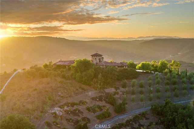 43040 Via Nariz, Temecula, CA 92590