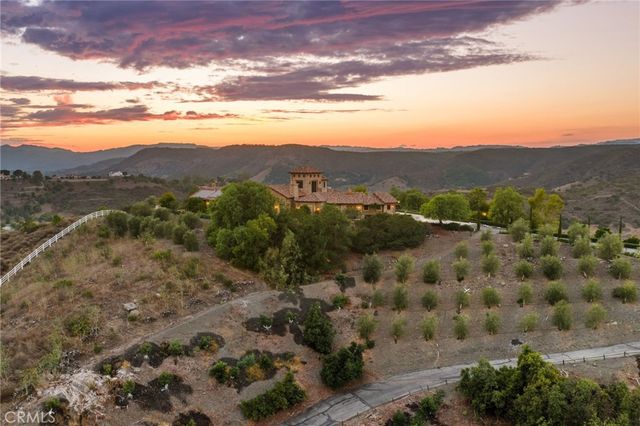 43040 Via Nariz, Temecula, CA 92590