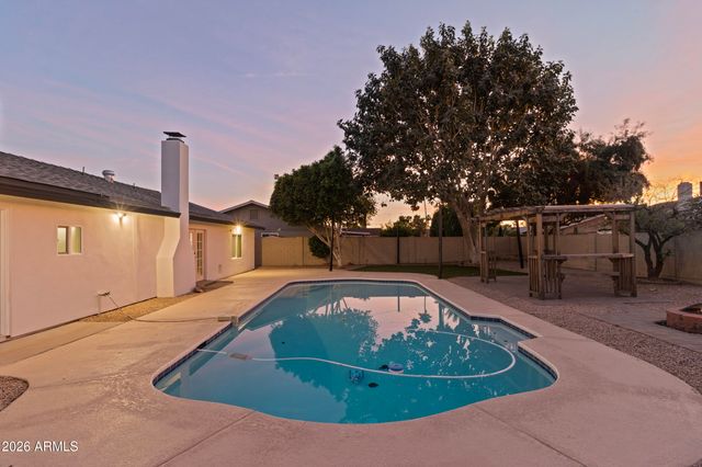 11830 S EAGLEMAN Drive, Phoenix, AZ 85044