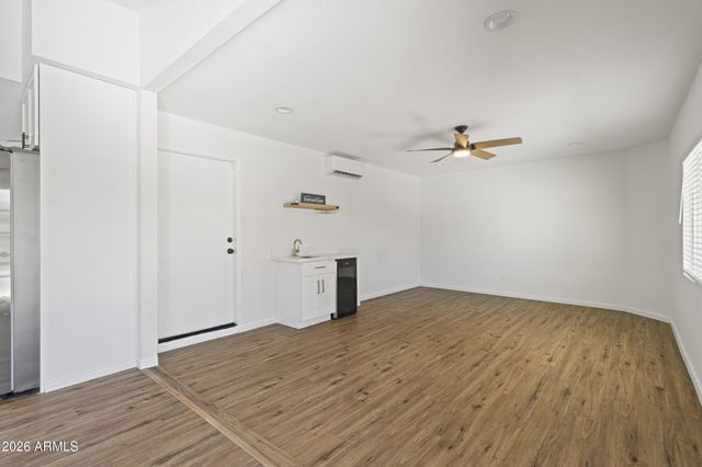 11830 S EAGLEMAN Drive, Phoenix, AZ 85044