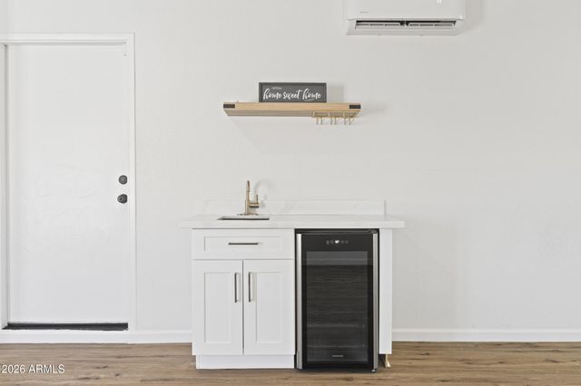 11830 S EAGLEMAN Drive, Phoenix, AZ 85044