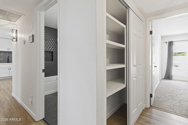 11830 S EAGLEMAN Drive, Phoenix, AZ 85044