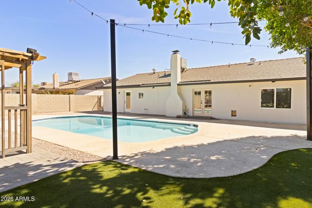 11830 S EAGLEMAN Drive, Phoenix, AZ 85044