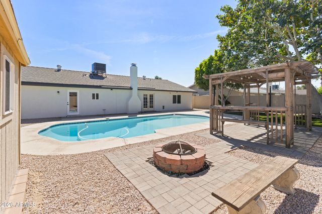 11830 S EAGLEMAN Drive, Phoenix, AZ 85044