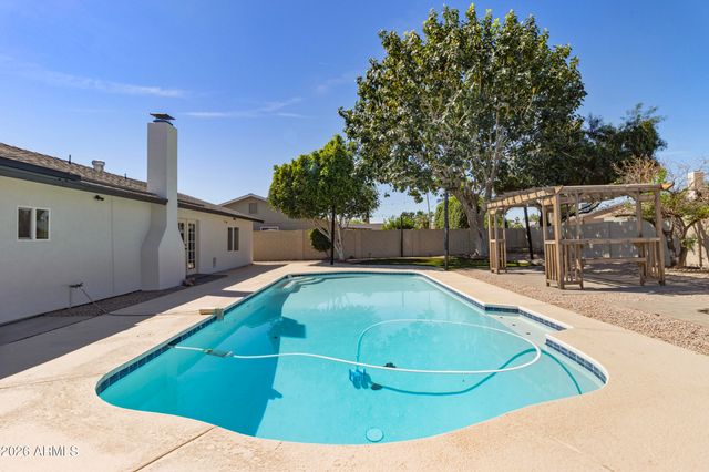 11830 S EAGLEMAN Drive, Phoenix, AZ 85044