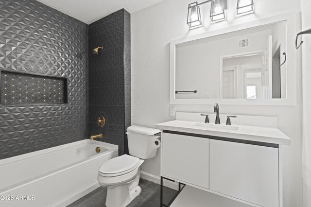 11830 S EAGLEMAN Drive, Phoenix, AZ 85044