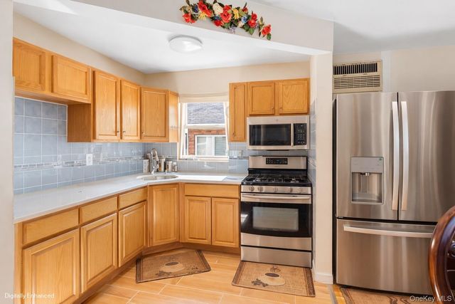 727 E 83rd Street, Brooklyn, NY 11236