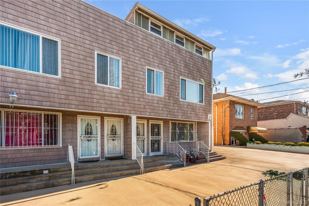 727 E 83rd Street, Brooklyn, NY 11236