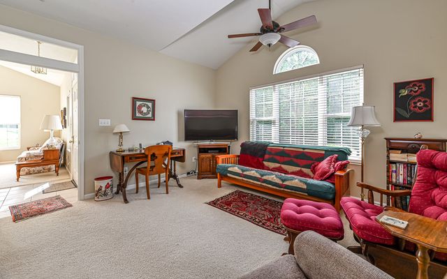 592 Monroe BOULEVARD, New Sewickley Twp, PA 15042