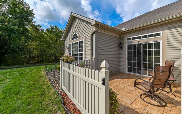 592 Monroe BOULEVARD, New Sewickley Twp, PA 15042