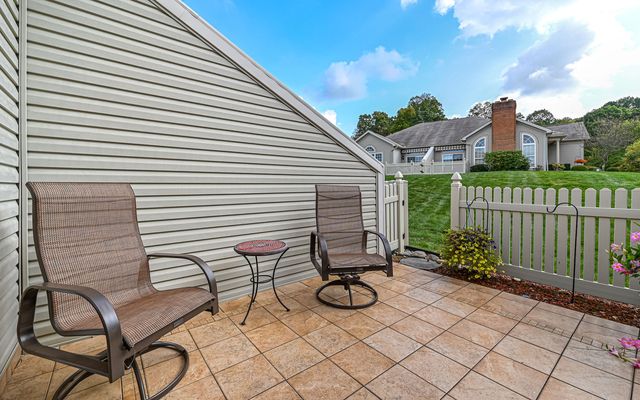 592 Monroe BOULEVARD, New Sewickley Twp, PA 15042
