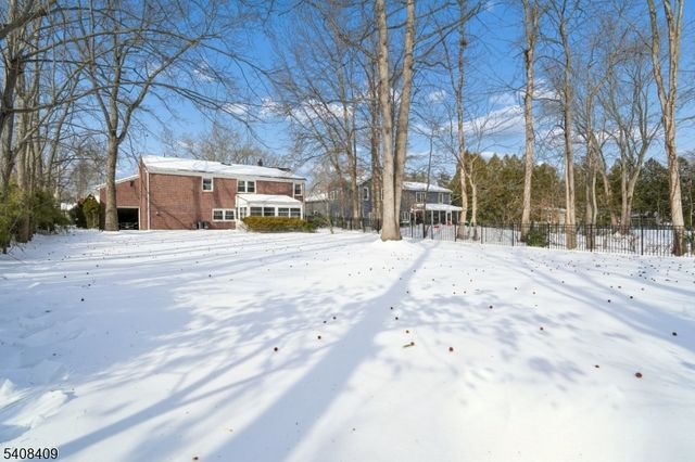 20 Archbridge Ln, Springfield Twp., NJ 07081