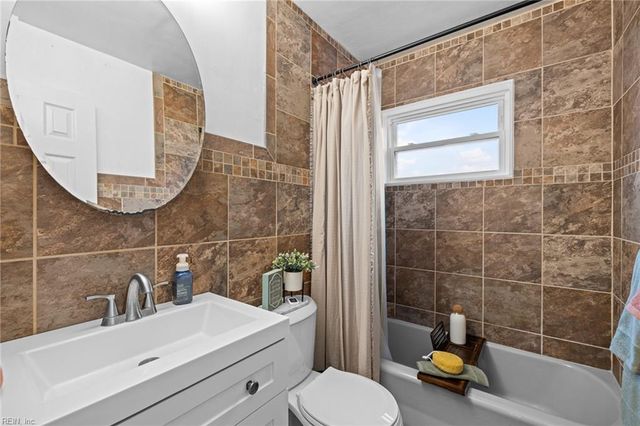 2904 Dominion AVE, Norfolk, VA 23518