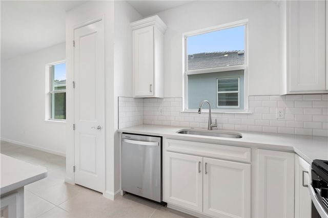 1349 Harper Way, Vero Beach, FL 32960