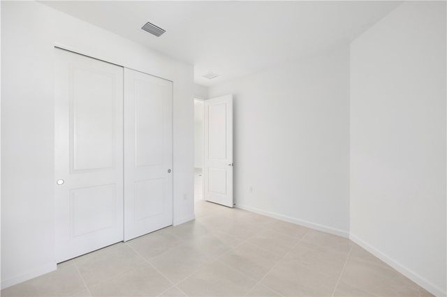 1349 Harper Way, Vero Beach, FL 32960