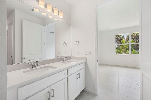 1349 Harper Way, Vero Beach, FL 32960