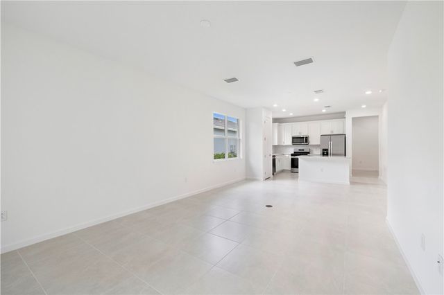 1349 Harper Way, Vero Beach, FL 32960