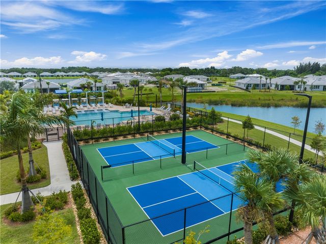 1349 Harper Way, Vero Beach, FL 32960