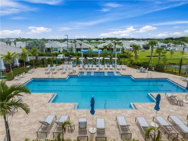 1349 Harper Way, Vero Beach, FL 32960