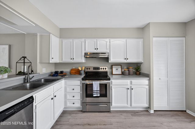 7622 LAS PALMAS Way, 165, Jacksonville, FL 32256