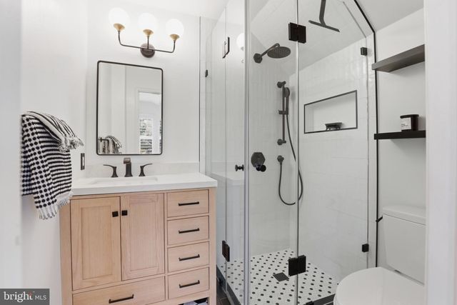 3122 NEWTON ST NE, Washington, DC 20018