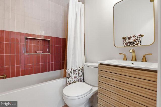 3122 NEWTON ST NE, Washington, DC 20018