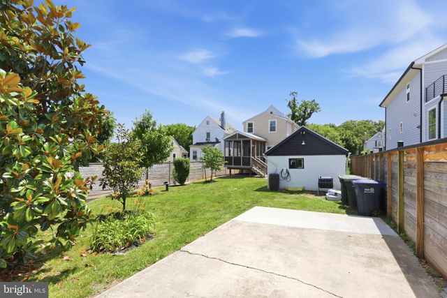 3122 NEWTON ST NE, Washington, DC 20018