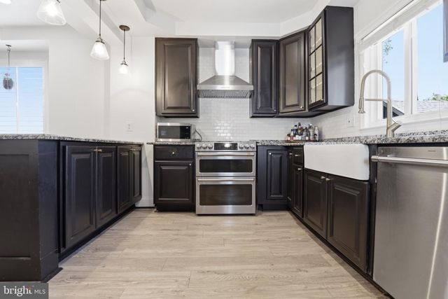 3122 NEWTON ST NE, Washington, DC 20018