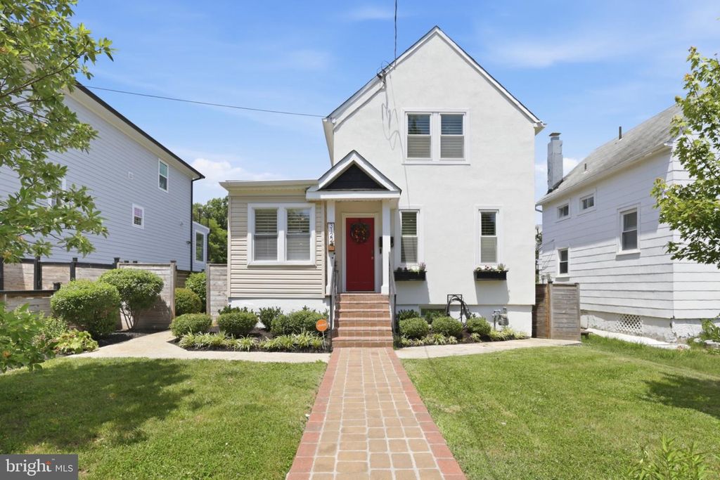 3122 NEWTON ST NE, Washington, DC 20018