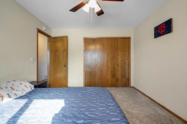 8525 Maplebrook Parkway N, Brooklyn Park, MN 55445