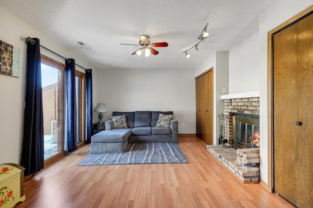 8525 Maplebrook Parkway N, Brooklyn Park, MN 55445 — photo 4