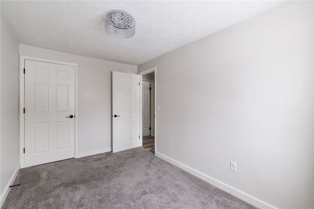 45 Huntington Pkwy Parkway, Hamlin, NY 14464