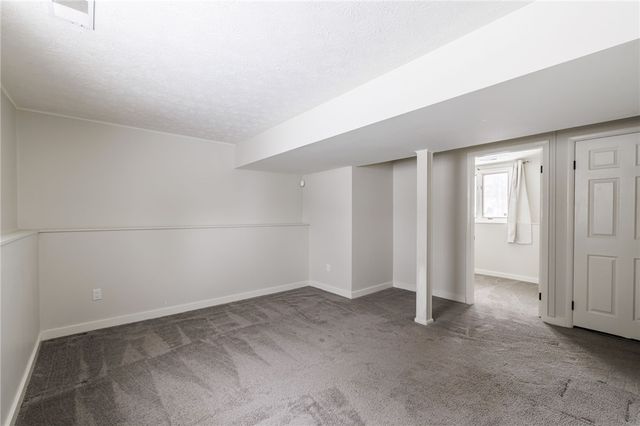 45 Huntington Pkwy Parkway, Hamlin, NY 14464