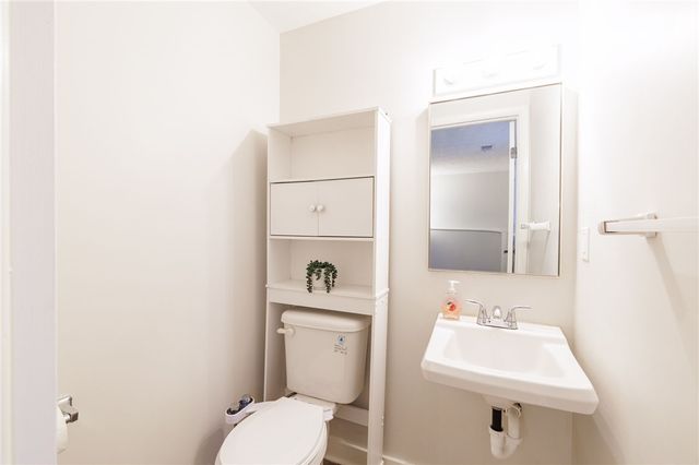 45 Huntington Pkwy Parkway, Hamlin, NY 14464