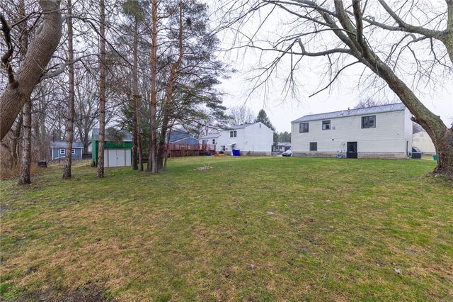 45 Huntington Pkwy Parkway, Hamlin, NY 14464