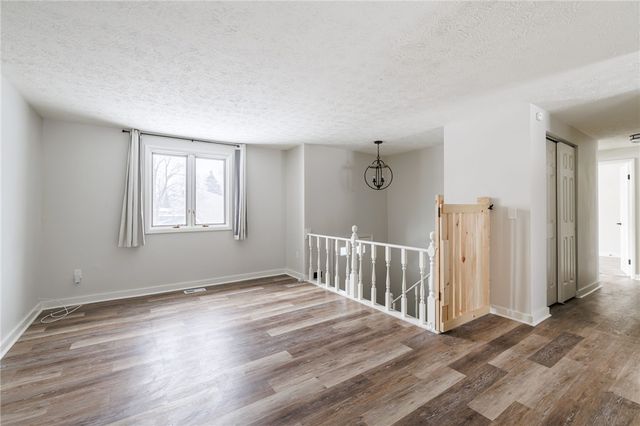 45 Huntington Pkwy Parkway, Hamlin, NY 14464