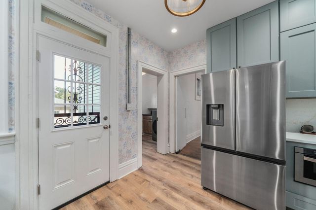 1858 Franklin Avenue, Columbus, OH 43205