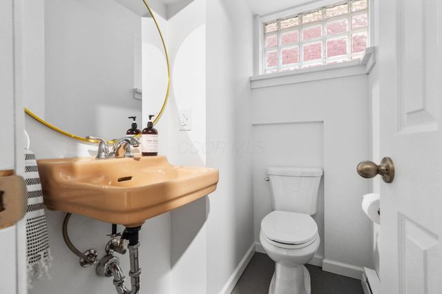 1858 Franklin Avenue, Columbus, OH 43205