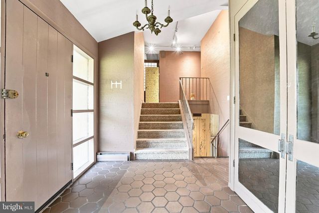 1200 PHEASANT RD, Rydal, PA 19046
