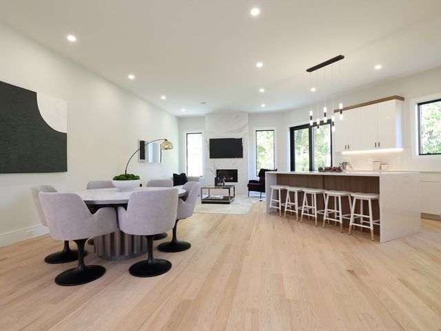 18 Josselyn Pl 18, Newton, MA 02461