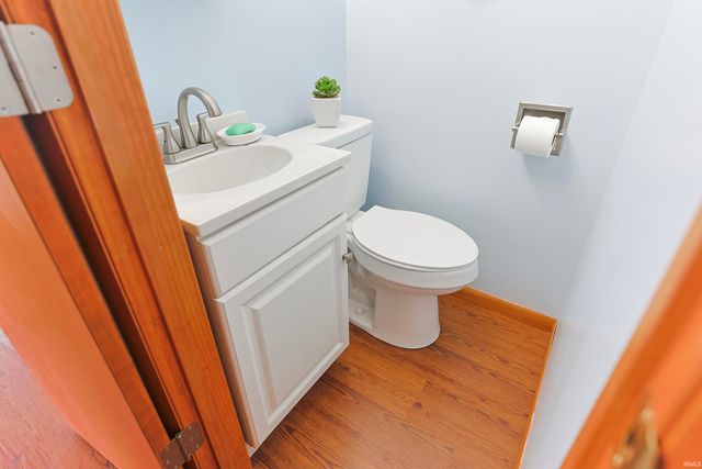 403 Manchester Drive, South Bend, IN 46615