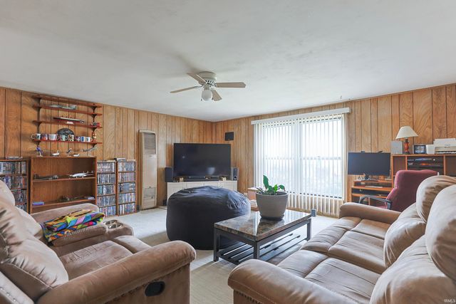 403 Manchester Drive, South Bend, IN 46615