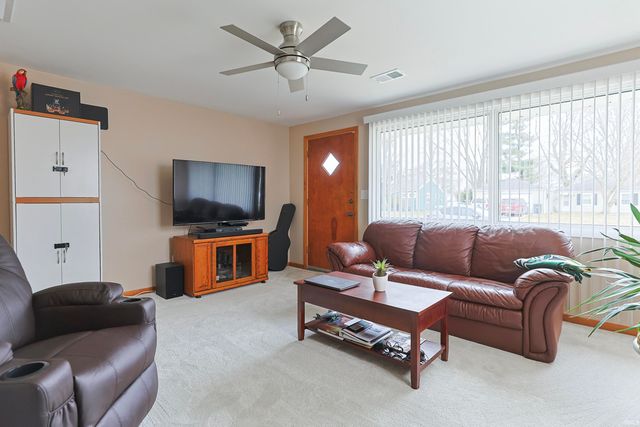 403 Manchester Drive, South Bend, IN 46615