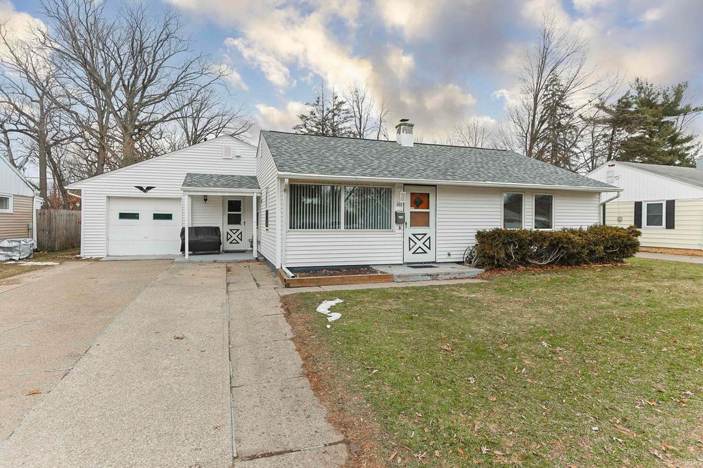 403 Manchester Drive, South Bend, IN 46615