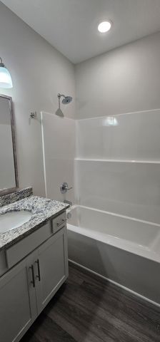 2901 S Bunker Hill Ct, Wichita, KS 67210