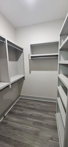 2901 S Bunker Hill Ct, Wichita, KS 67210